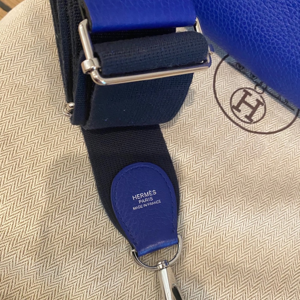 100% Authentic Hermès Evelyne 29 royal blue bag